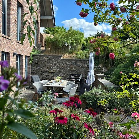 Attraktive Wohnung-Elztalidyll-Zwischen Mosel,Nuerburgring Und Burg Eltz Kollig Dış mekan fotoğraf