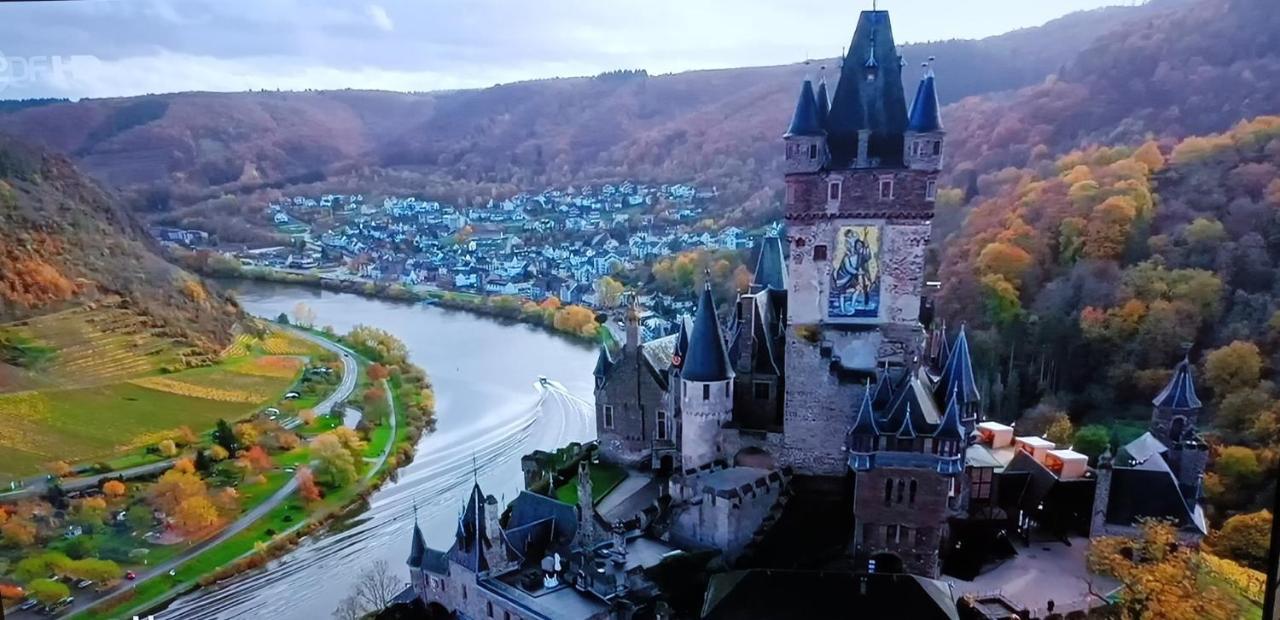 Attraktive Wohnung-Elztalidyll-Zwischen Mosel,Nuerburgring Und Burg Eltz Kollig Dış mekan fotoğraf